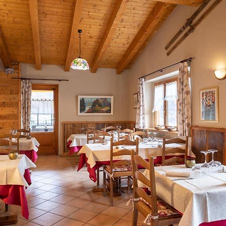Mont Velan Chambres & Restaurant Saint-Oyen Eksteriør billede