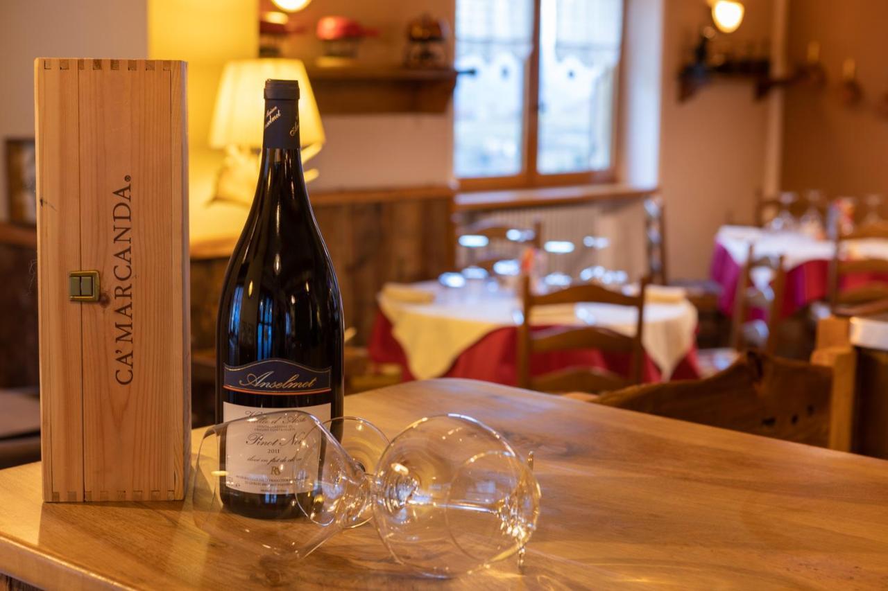 Mont Velan Chambres & Restaurant Saint-Oyen Eksteriør billede